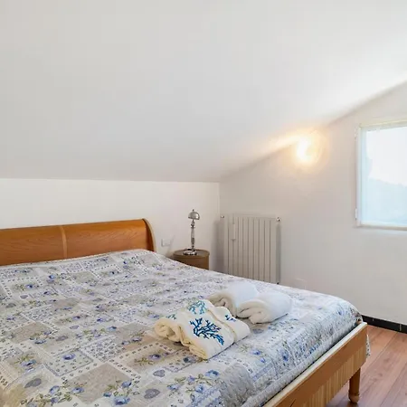 Attico Mansardato Pinamare Apartment